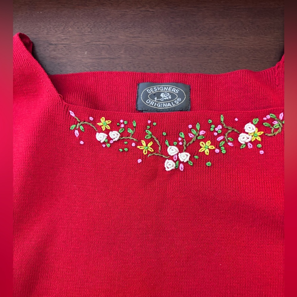 DESIGNER ORIGINALS Red Sleeveless Top with Floral Embroidery - Picture 3 of 7
